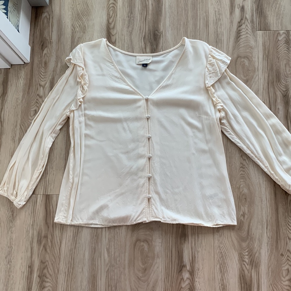 Universal Thread ruffle blouse - Picture 3 of 4